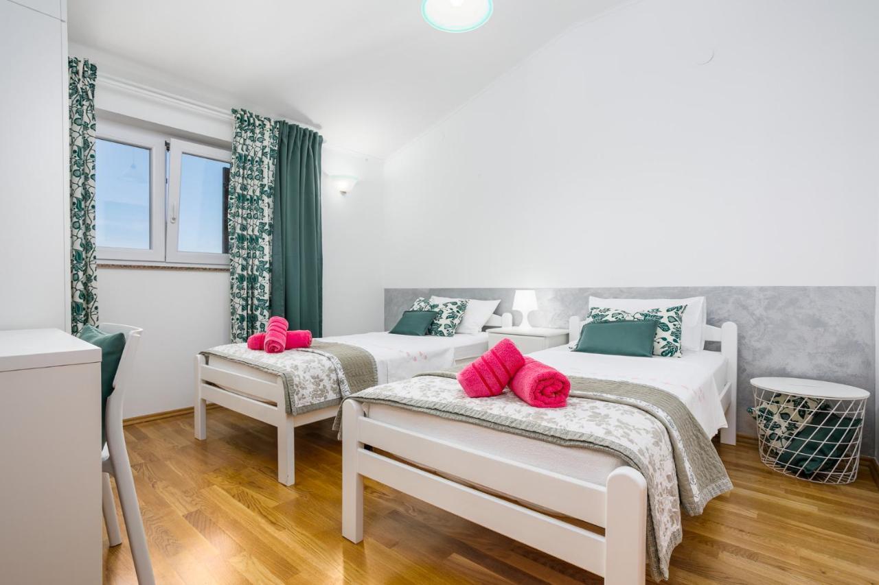 Apartment Rukavina Njivice Luaran gambar